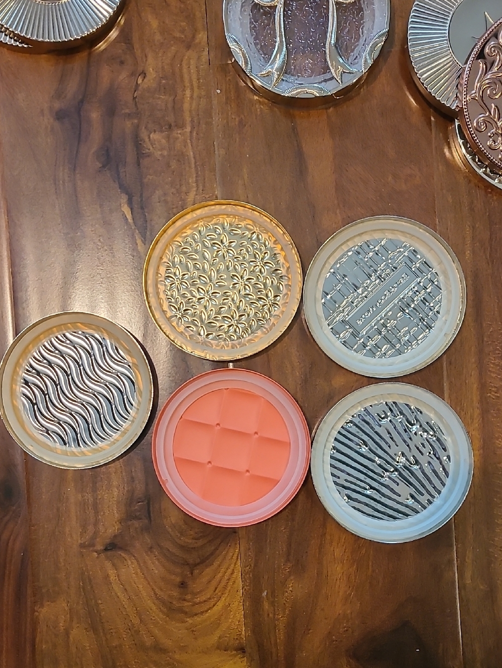 19 Bath & Body Works Decorative 3 Wick Candle Lids-Disney, Easter,Bee,Bridgerton - Picture 5 of 11